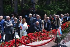 Азербайджанский народ чтит память великого лидера Гейдара Алиева (ФОТО)