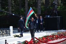 Азербайджанский народ чтит память великого лидера Гейдара Алиева (ФОТО)