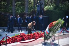 Азербайджанский народ чтит память великого лидера Гейдара Алиева (ФОТО)