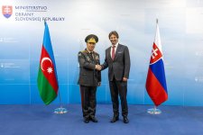 Министр обороны Азербайджана посетил Словакию с официальным визитом (ФОТО)