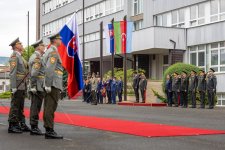 Министр обороны Азербайджана посетил Словакию с официальным визитом (ФОТО)