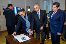 В Национальном музее искусств Азербайджана состоялось открытие мемориального зала, посвященного памяти великого лидера Гейдара Алиева и выдающегося ученого-офтальмолога, академика Зарифы Алиевой (ФОТО)