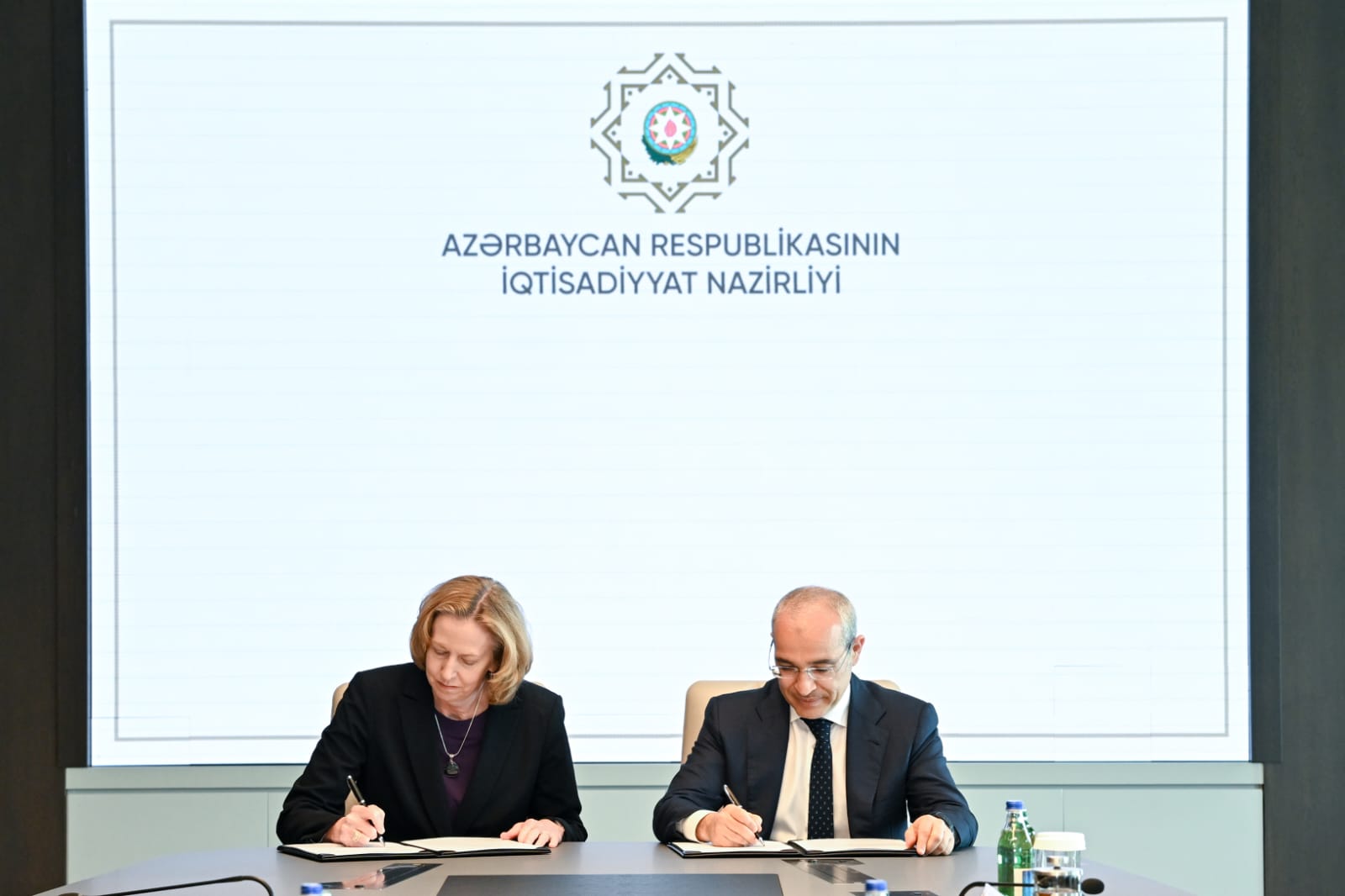 Между Азербайджаном и bp подписаны документы по энергетике и цифровой инфраструктуре (ФОТО)