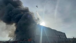 В Баку на складе вспыхнул сильный пожар (ФОТО/ВИДЕО)