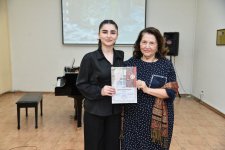 Состоялась церемония награждения конкурса в честь юбилея видного поэта Наримана Гасанзаде (ФОТО)