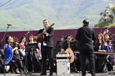 В рамках Международного фестиваля «Харыбюльбюль» в Шуше состоялся концерт студентов Карабахского университета (ФОТО)