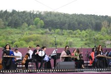 В рамках Международного фестиваля «Харыбюльбюль» в Шуше состоялся концерт студентов Карабахского университета (ФОТО)