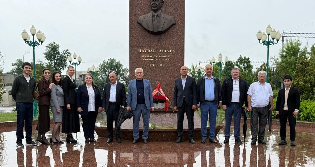 В странах ЦА и Грузии прошли мероприятия по случаю 103-й годовщины со дня рождения великого лидера Гейдара Алиева (ФОТО)