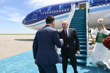 Президент Ильхам Алиев прибыл с рабочим визитом в Казахстан (ФОТО/ВИДЕО)