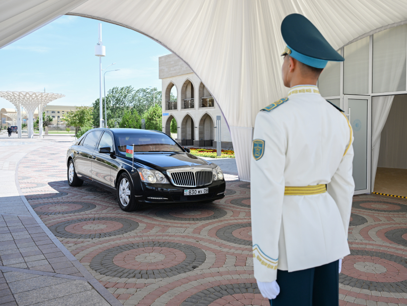 Президент Ильхам Алиев и другие участники неформального Саммита ОТГ ознакомились с рядом культурных объектов в Туркестане (ФОТО)