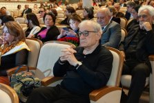 Нуреддин Мехтиханлы отметил юбилей в образе короля Лира – истинная цена любви, верности и достоинства (ФОТО)