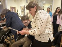 Искусство Джахангира Рустамова для особых детей - краски вдохновения (ФОТО)