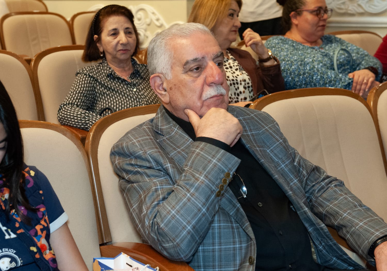 Нуреддин Мехтиханлы отметил юбилей в образе короля Лира – истинная цена любви, верности и достоинства (ФОТО)