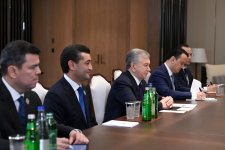 Президент Ильхам Алиев встретился с Президентом Узбекистана Шавкатом Мирзиёевым (ФОТО)