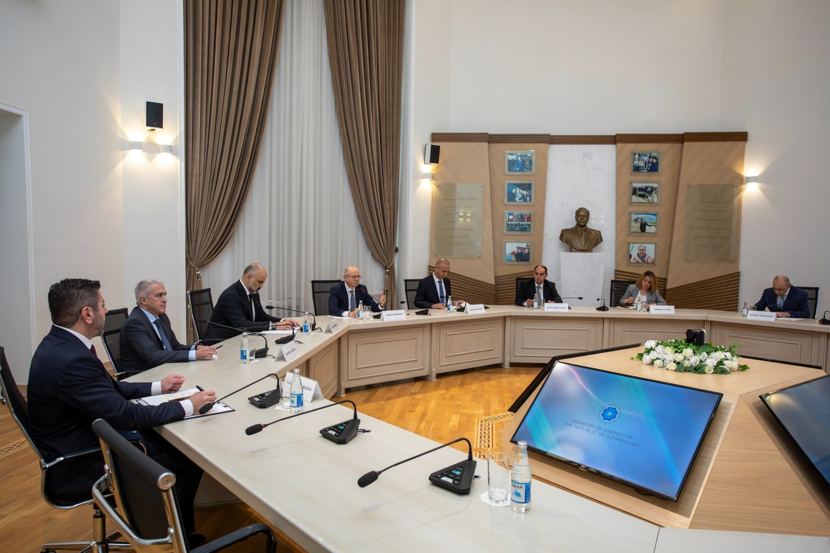 Парвиз Шахбазов встретился с вице-президентом Группы ВБ по инфраструктуре