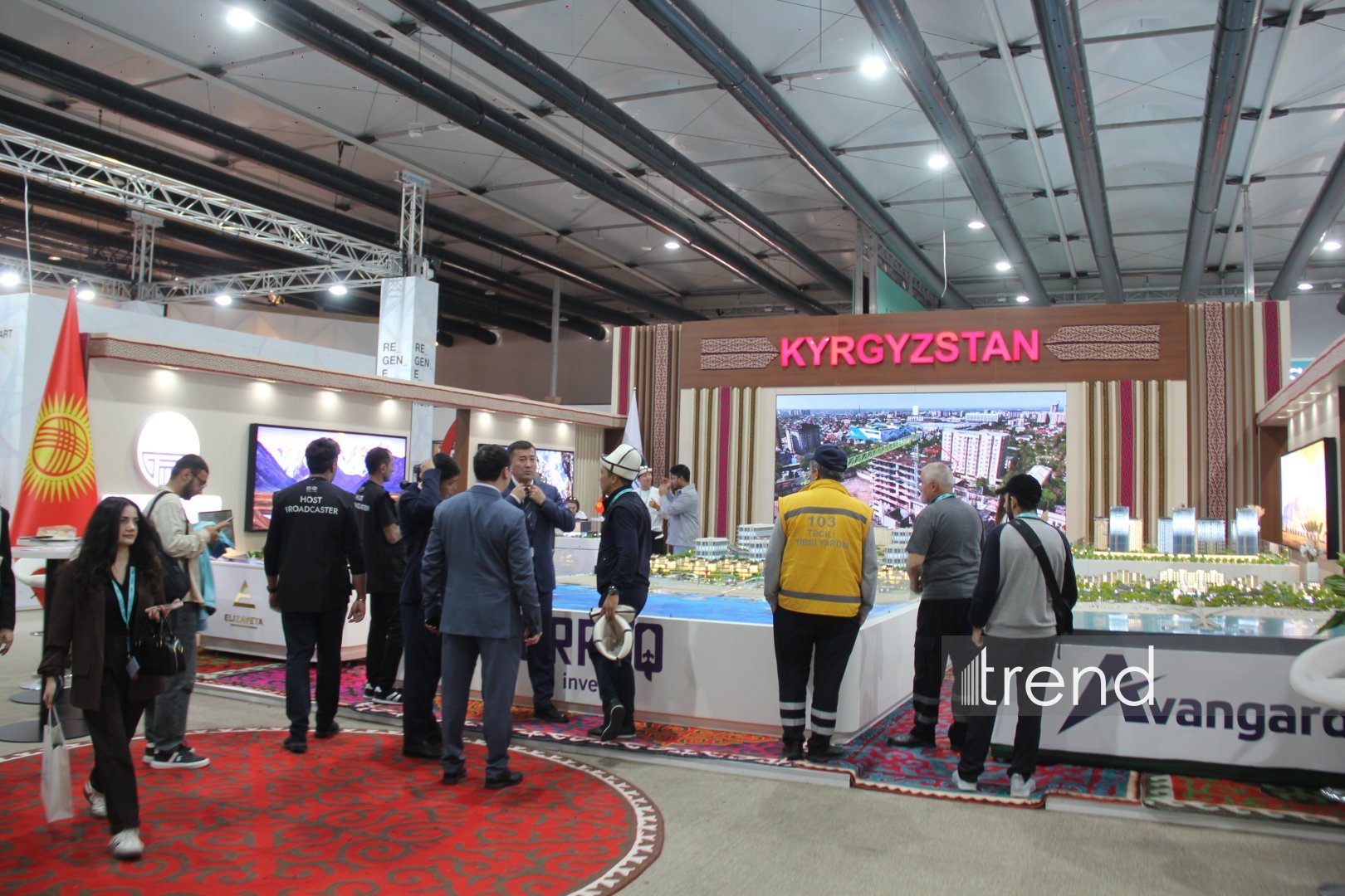 Самые креативные павильоны WUF13 в Баку: Город будущего под куполами и экранами (ФОТО)