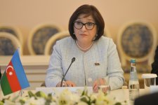 Сахиба Гафарова встретилась со спикером парламента Кыргызстана (ФОТО)