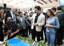 Вице-президент Фонда Гейдара Алиева Лейла Алиева и руководитель Баку Медиа Центра Арзу Алиева ознакомились с выставкой Urban Expo (ФОТО)