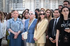 В Центре Гейдара Алиева открылась персональная выставка перуанского художника (ФОТО)