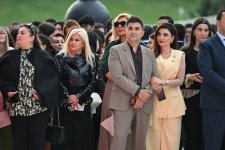 В Центре Гейдара Алиева открылась персональная выставка перуанского художника (ФОТО)