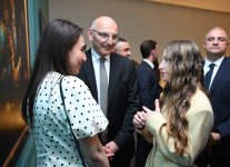 В Центре Гейдара Алиева открылась персональная выставка перуанского художника (ФОТО)