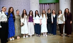 Лейла Алиева и Алена Алиева посмотрели концертную программу, организованную в Детском музыкально-художественном центре SƏNƏT (ФОТО)