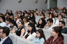 Лейла Алиева и Алена Алиева посмотрели концертную программу, организованную в Детском музыкально-художественном центре SƏNƏT (ФОТО)
