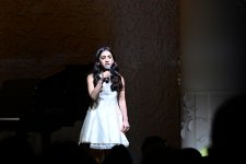 Лейла Алиева и Алена Алиева посмотрели концертную программу, организованную в Детском музыкально-художественном центре SƏNƏT (ФОТО)