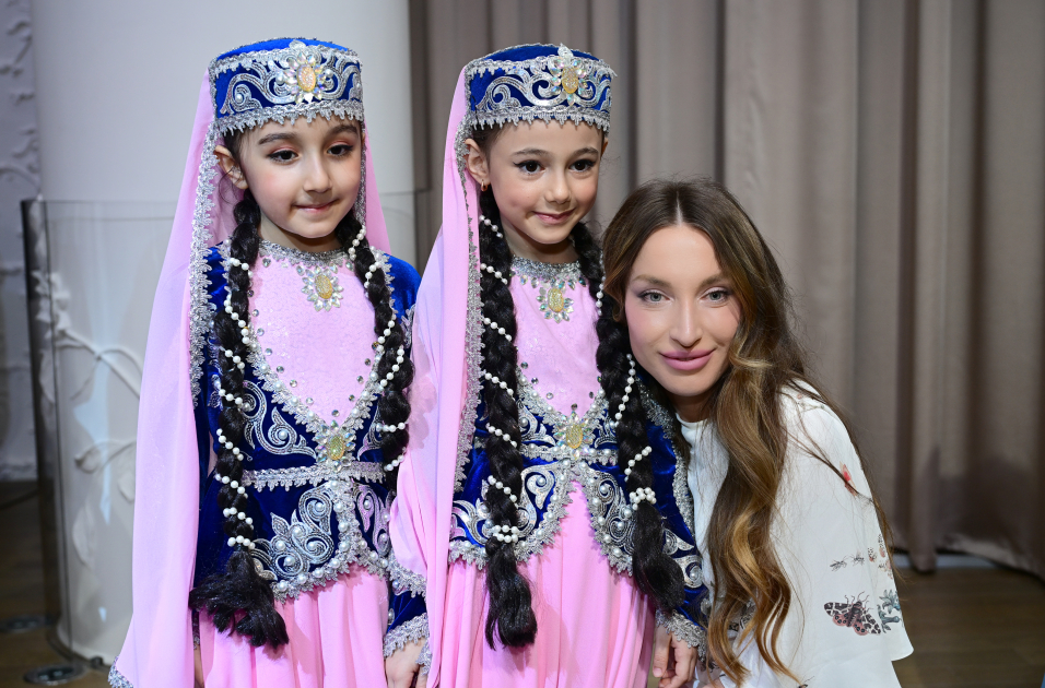 Лейла Алиева и Алена Алиева посмотрели концертную программу, организованную в Детском музыкально-художественном центре SƏNƏT (ФОТО)