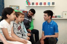 PASHA Holding предоставил праздничные подарки семьям шехидов (ФОТО)