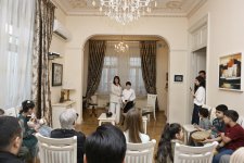 Алена Алиева приняла участие в благотворительном мастер-классе для детей в Центре творчества Максуда Ибрагимбекова (ФОТО)