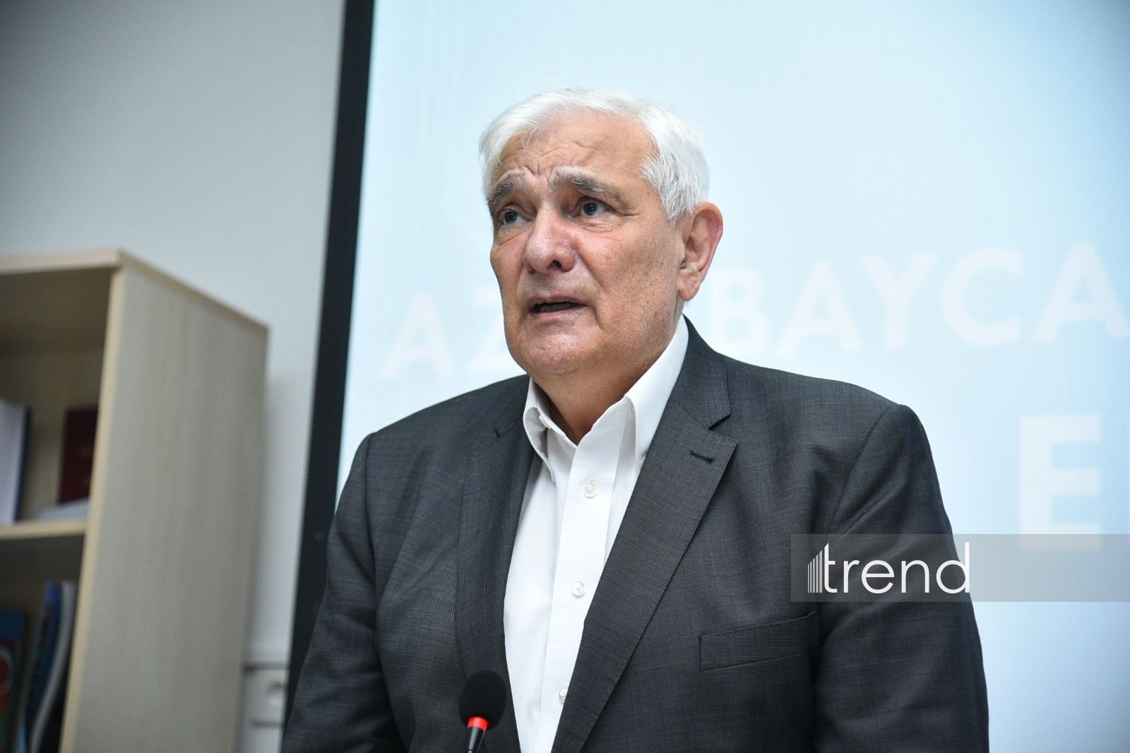 Михаил Гусман удостоен звания почетного профессора Азербайджанского университета языков (ФОТО)