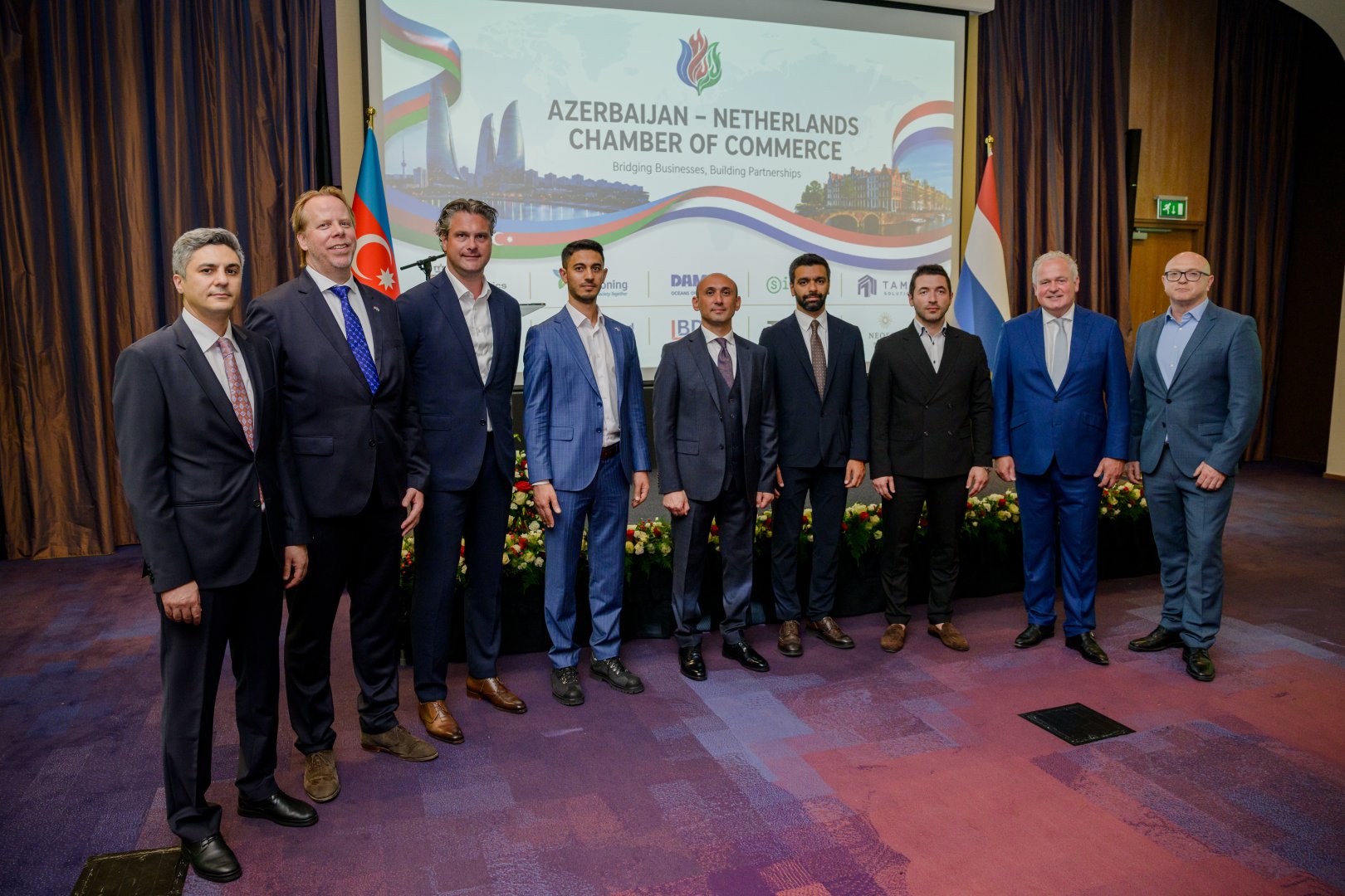 День независимости Азербайджана отметили в Нидерландах (ФОТО)