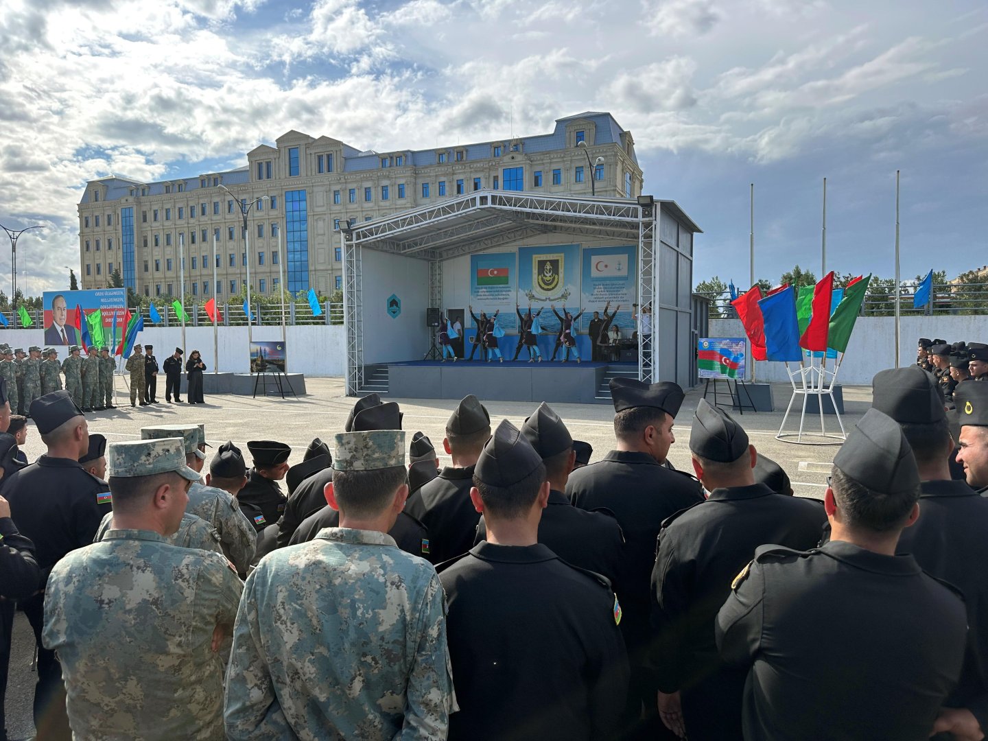 В азербайджанской Армии проведены мероприятия по случаю Гурбан байрамы и 28 мая — Дня независимости (ФОТО)