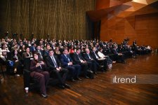 Начал работу 31-й Бакинский Энергетический Форум (ФОТО)