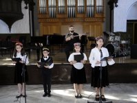 Когда птицы собирают песни: сказка Лалы Умуд ожила на сцене (ФОТО)