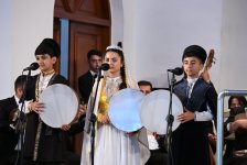 Международный музыкальный фестиваль "Мир детей" в Баку завершился торжественным гала-концертом (ФОТО)