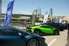В Баку завершился первый день Фестиваля классических и скоростных автомобилей (ФОТО/ВИДЕО)