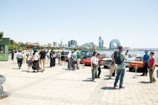 В Баку завершился первый день Фестиваля классических и скоростных автомобилей (ФОТО/ВИДЕО)