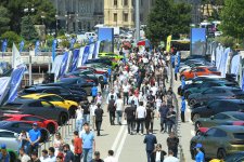 В Баку завершился первый день Фестиваля классических и скоростных автомобилей (ФОТО/ВИДЕО)