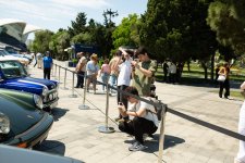 В Баку завершился первый день Фестиваля классических и скоростных автомобилей (ФОТО/ВИДЕО)