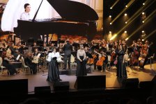 В Баку состоялся торжественный литературно-художественный вечер к 120-летию Самеда Вургуна (ФОТО)