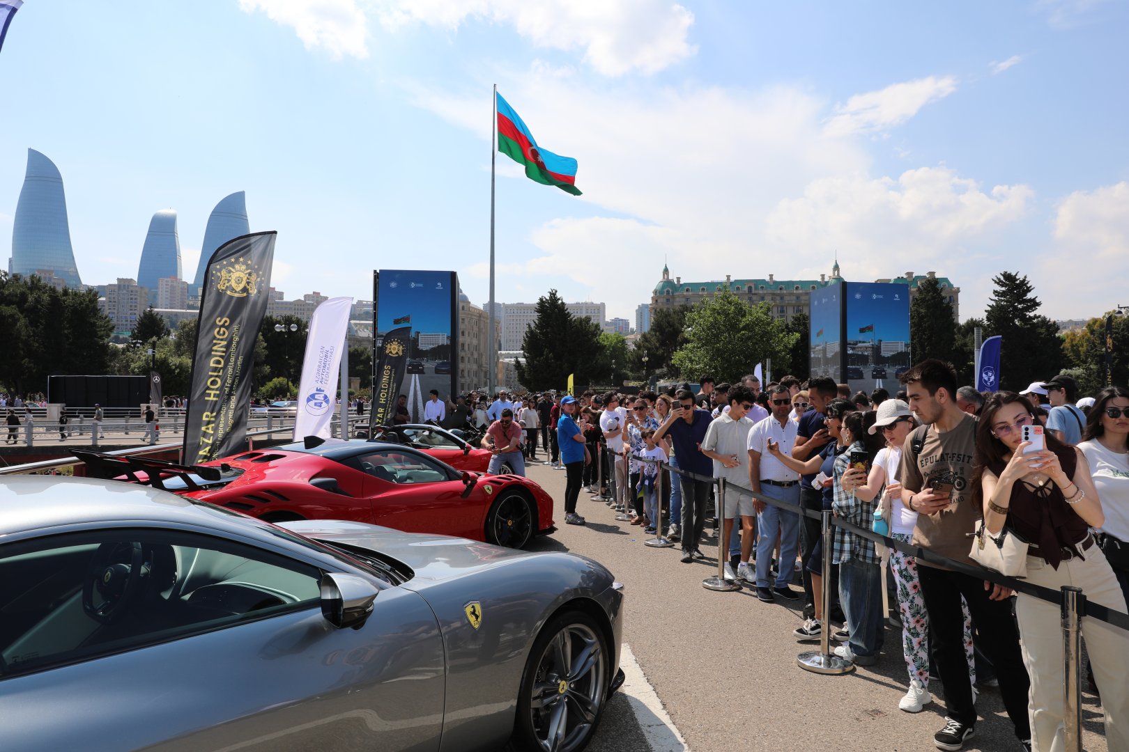 В Баку завершился Фестиваль классических и скоростных автомобилей (ФОТО/ВИДЕО)