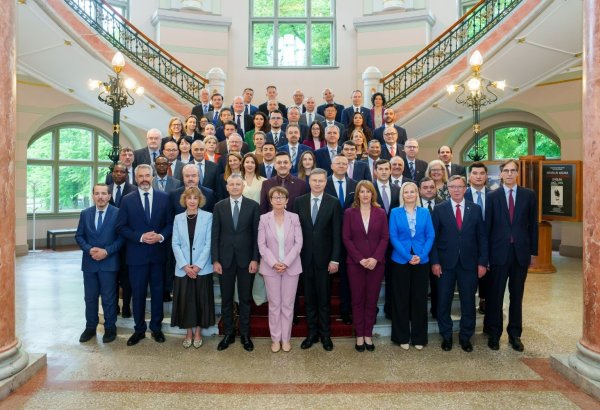 Азербайджан представлен на пленарной сессии Совета управляющих ЕБРР
