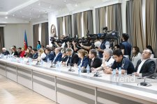 Агентство развития медиа Азербайджана организовало общественное обсуждение нового законопроекта (ФОТО)