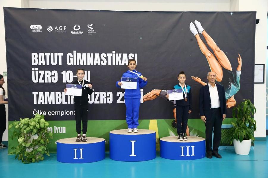 Состоялся чемпионат Азербайджана по прыжкам на батуте и тамблингу (ФОТО)