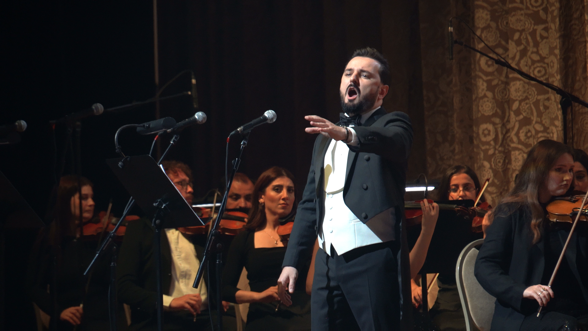 Баку в атмосфере красной дорожки - музыкальная подпись сезона Signature Gala Night (ФОТО)