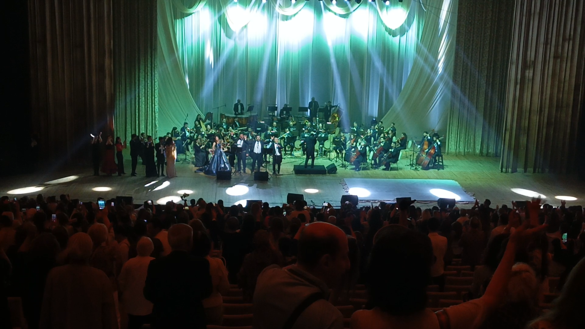 Баку в атмосфере красной дорожки - музыкальная подпись сезона Signature Gala Night (ФОТО)