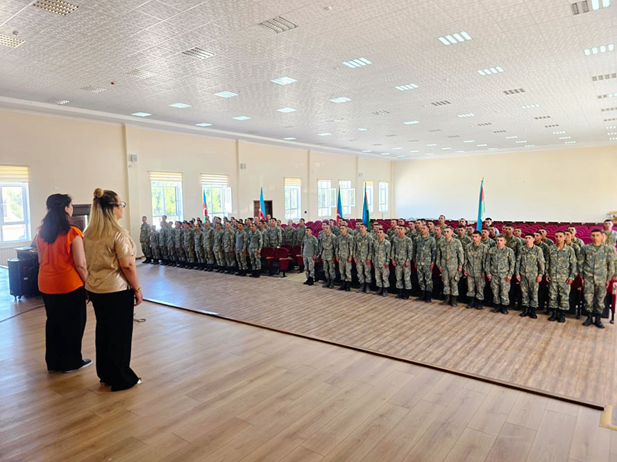 В азербайджанской армии проведен ряд мероприятий по случаю Дня национального спасения (ФОТО)