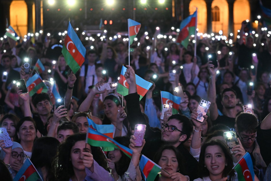 В Баку состоялся праздничный концерт по случаю Дня национального спасения (ФОТО/ВИДЕО)